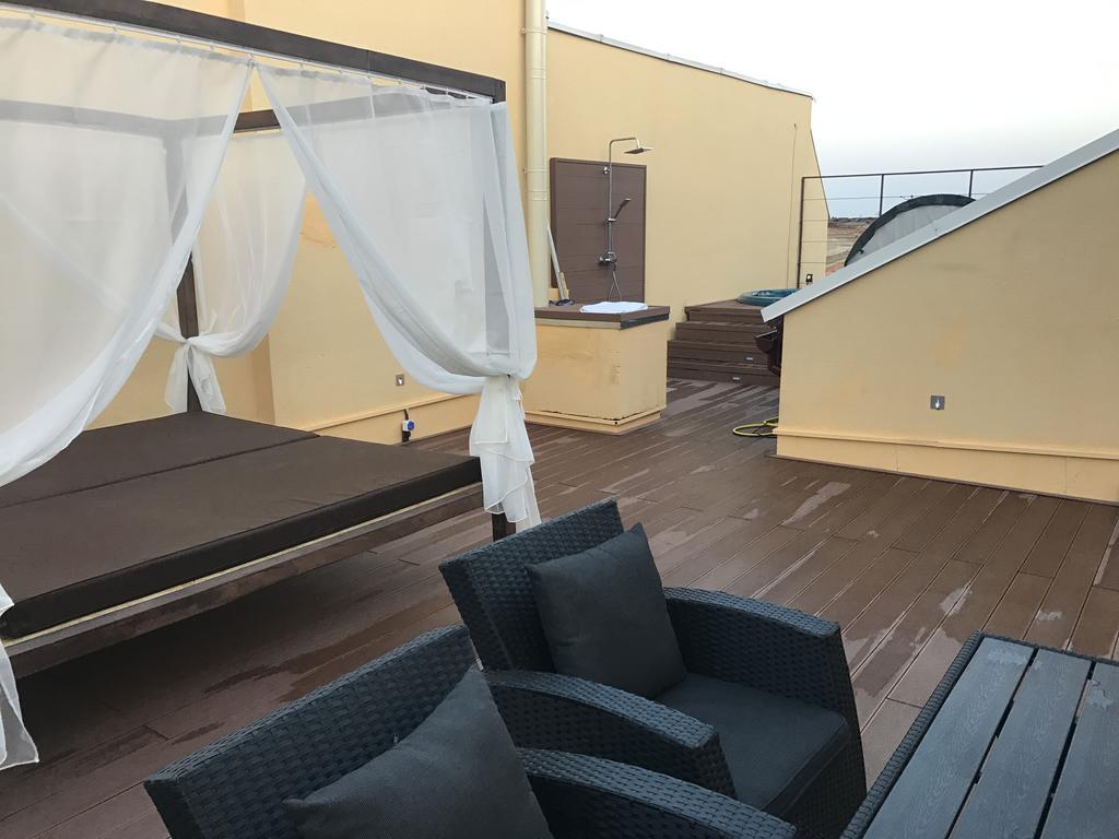 Scandik Apartment Terrace Полтава Экстерьер фото